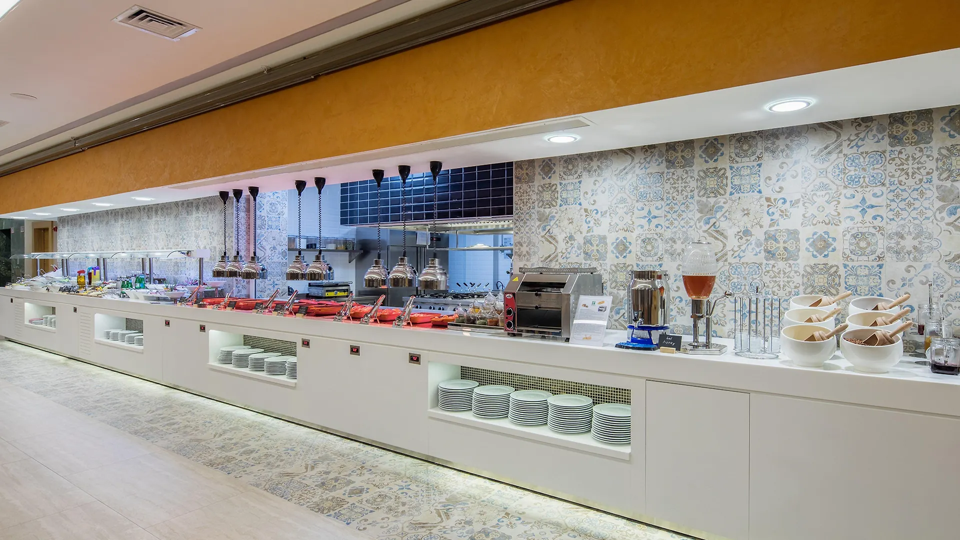 Holiday Inn Antalya - Lara By Ihg 5*,