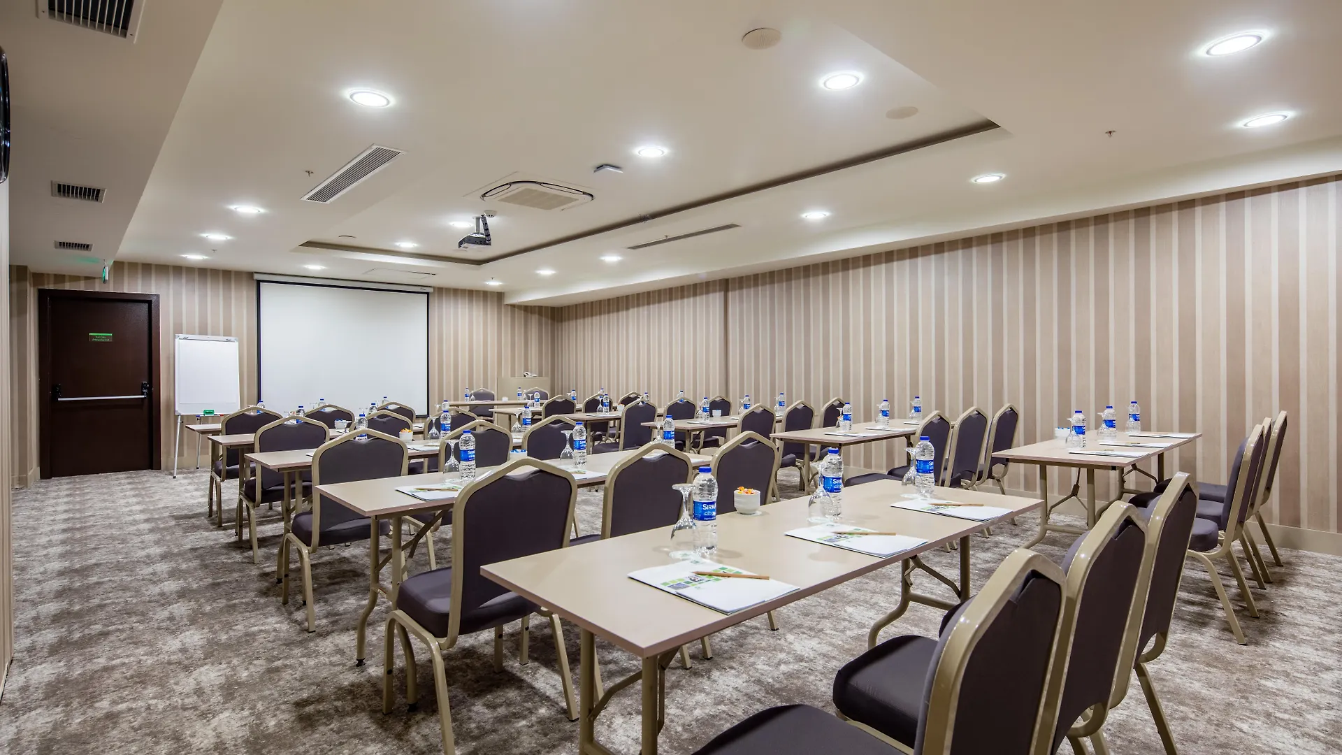 Holiday Inn Antalya - Lara By Ihg
