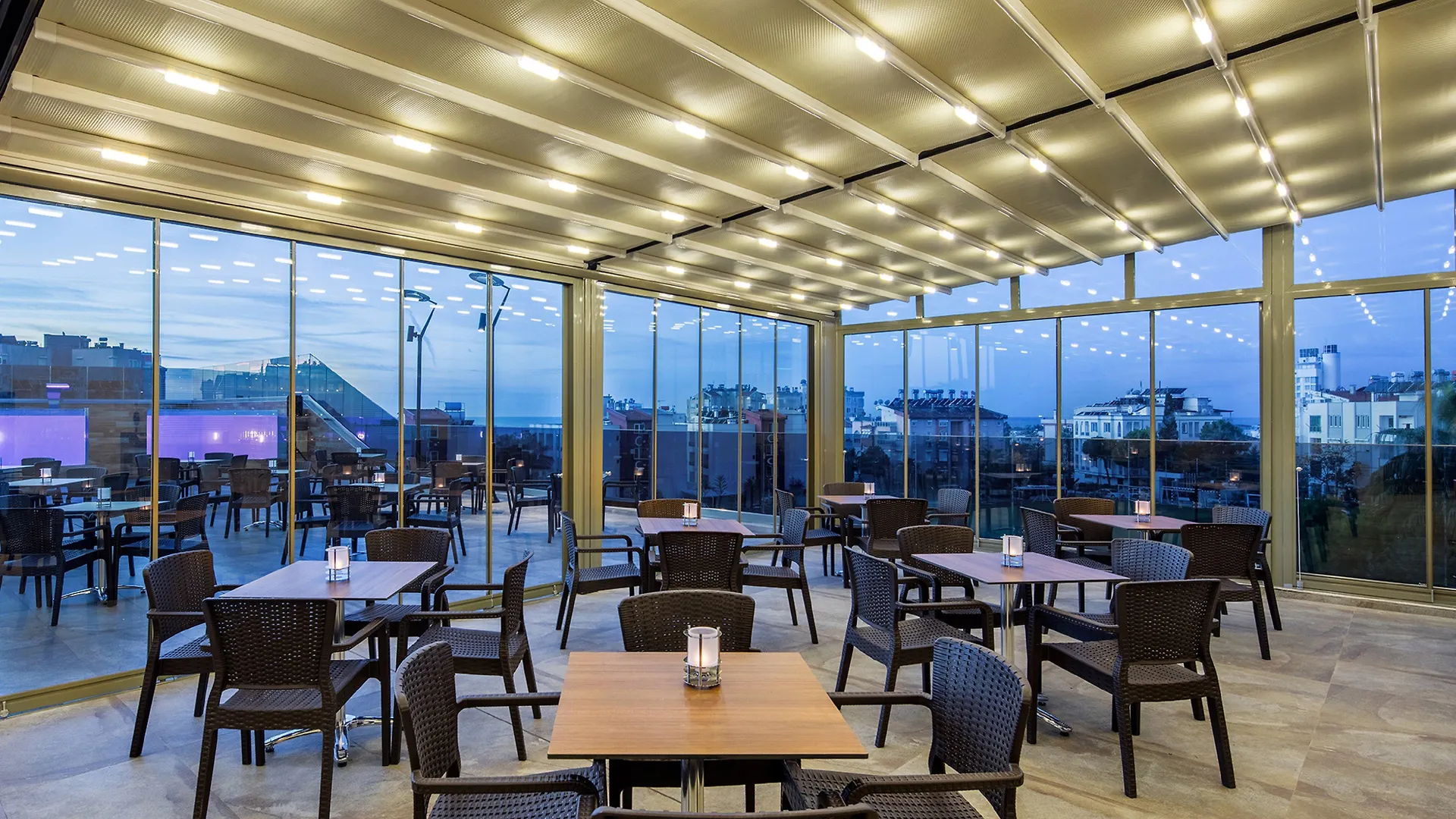 Holiday Inn Antalya - Lara By Ihg Hotel